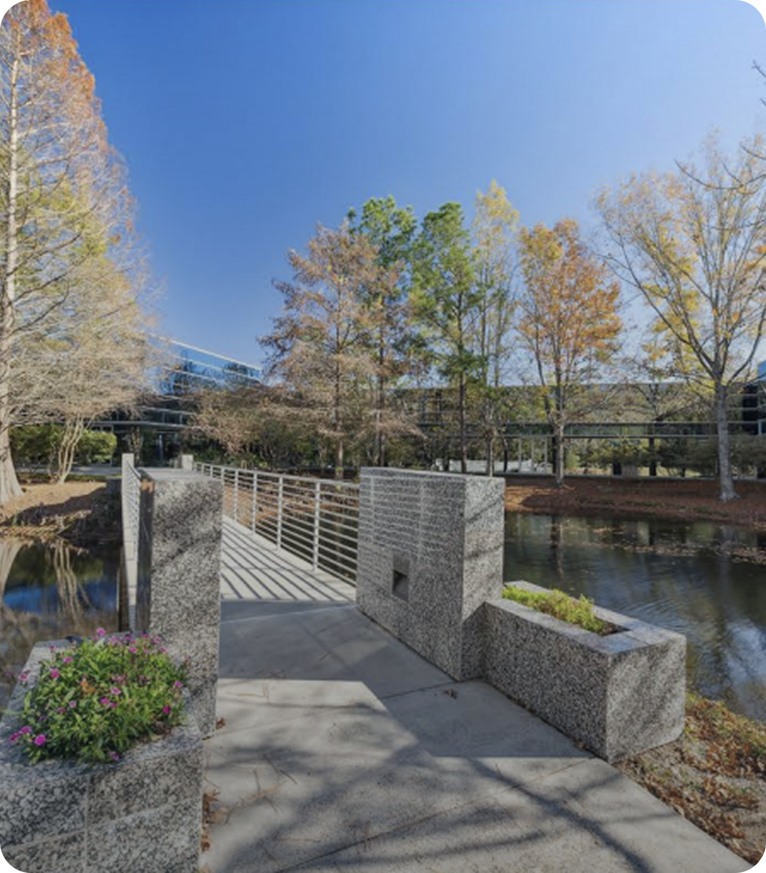 Modern conference room available for rent in The Woodlands TX